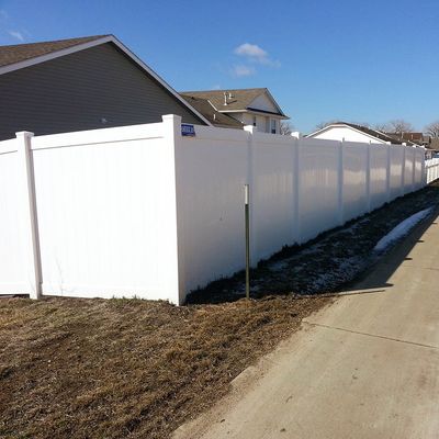 Hàng rào che chắn PVC trắng 6x8ft Vật liệu nguyên sinh Không cần bảo trì