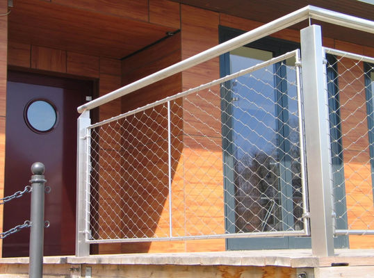 Mái dây thép thép không gỉ với hình dạng lỗ kim cương