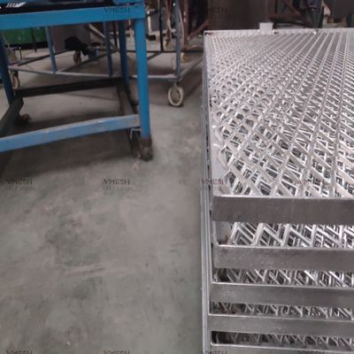 Màn hình kim loại mở rộng mẫu kim cương mạ kẽm cho lưới trang trí