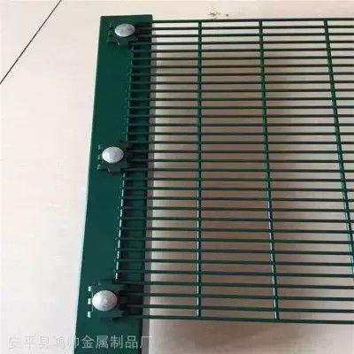 Hàng rào lưới thép hàn mạ kẽm nhúng nóng 4.0mm màu xanh lá