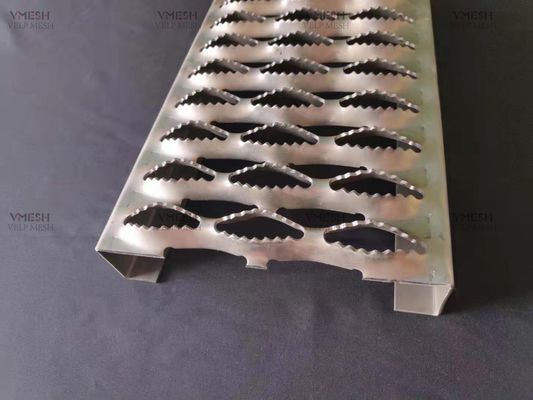 Độ dày 2.0-4.0mm Grip Strut Plank Grating Diamond Plank Grating Chống trượt