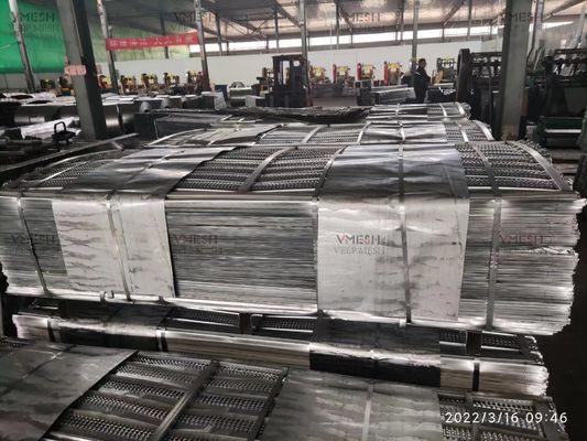 Máy tiện lưới kim loại mở rộng mạ kẽm G60 tự làm mờ