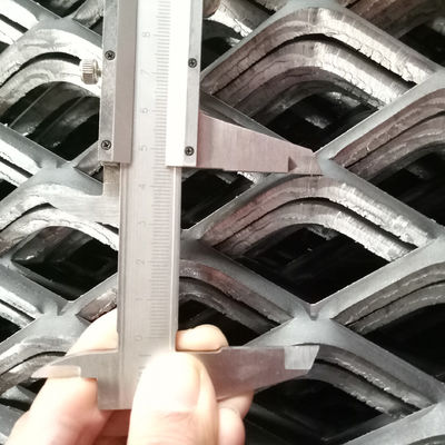 Công suất nặng 1.5mm Thép không gỉ Màng kim loại mở rộng cho lối đi