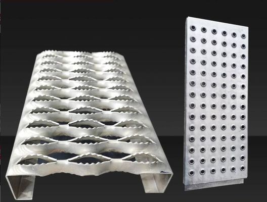 Các tấm lưới kim loại đục kẽm thép cho đường đi chống trượt