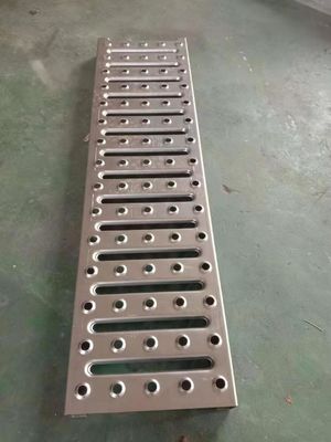 Các tấm lưới kim loại đục kẽm thép cho đường đi chống trượt