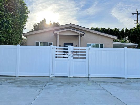 Tấm hàng rào riêng tư PVC 6x8ft Trắng Không cần bảo trì