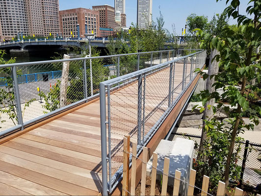 Mái dây thép thép không gỉ với hình dạng lỗ kim cương