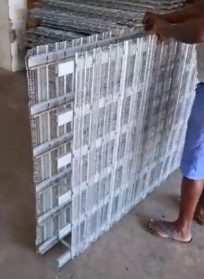 Lưới ván khuôn vĩnh cửu cho móng bê tông cốt thép