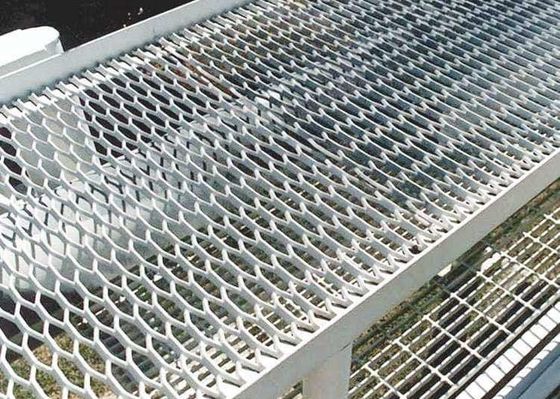 Mạng lưới kim loại mở rộng đun sương nóng cho đường đi bộ hạng nặng