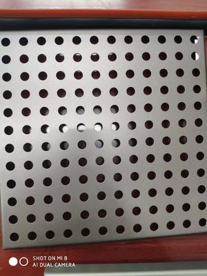 Tấm kim loại đục lỗ SS304 nhôm 4x8 lỗ tròn trang trí