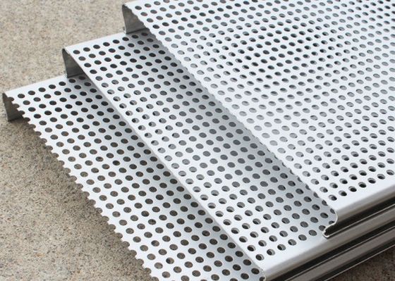 Tấm trần nhôm đục lỗ phủ PVC 3003H24 treo