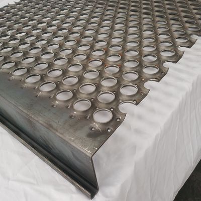 Thép cacbon Perf O Grip Planks 3mm Perforated Safety Grating