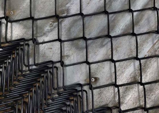 PVC phủ sợi dây chuyền galvanized màu đen cho các sân thể thao