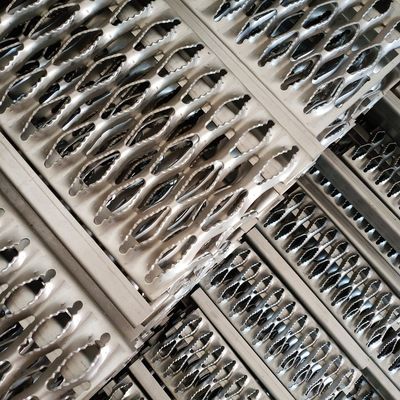Thép kẽm chống trượt an toàn Grating kim cương lỗ đường đi bàn