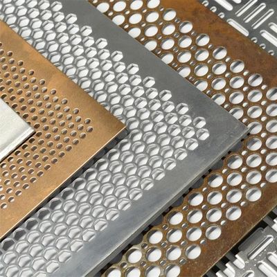 Lớp phủ bột Màu vàng đồng Hộp mật ong lỗ tròn Metal Mesh Bảng kim loại đục