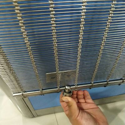 Tấm trang trí Kiến trúc lưới kim loại Khóa đồng thau uốn