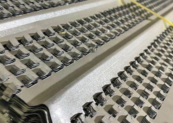 Lưới thép mạ kẽm nhúng nóng 450 * 2500mm Dây kẽm và vữa