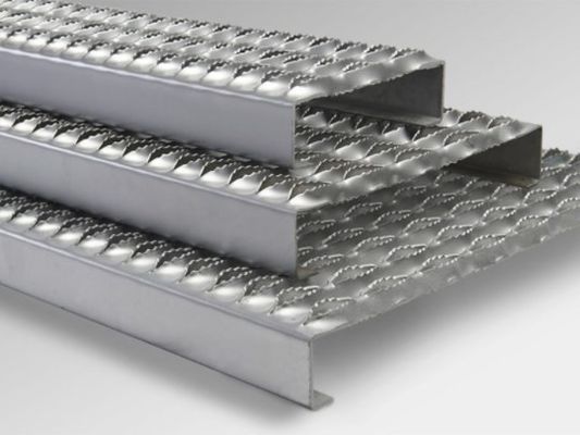 Thép không gỉ 3mm tròn lỗ Grip Strut an toàn Lưới thép dành cho lối đi trên mái nhà