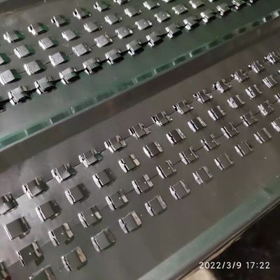 Lưới thép mạ kẽm nhúng nóng được mở rộng